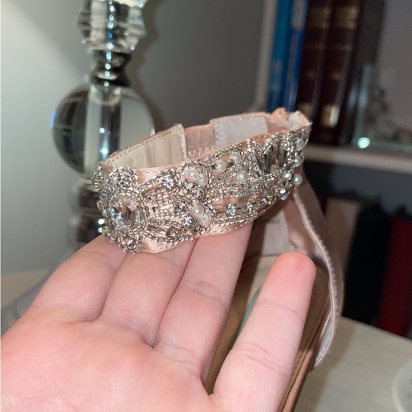 Betsey Johnson. Size 6. 4 inch heel. Worn twice. - Picture 4 of 7